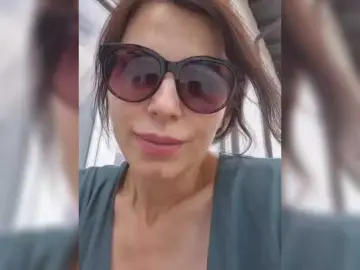Bongacams Best live sex cam show of SophieMary