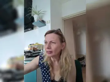 Bongacams Live Sex of ShiningMILF