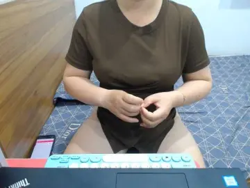 Bongacams Free Porn Cam of --Luna--