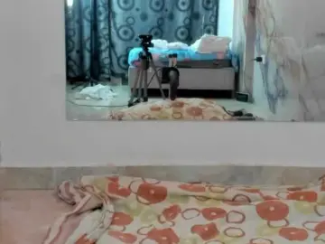 Bongacams Nude Webcam of hadecute