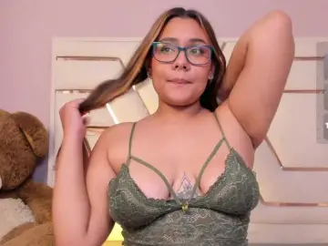 Bongacams Sex Cam of AlannaRousse