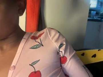 Bongacams Live Sex Cam of SexyBaddie