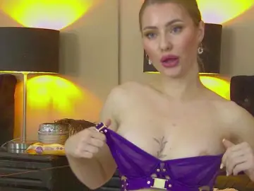 Bongacams Live Sex of MisshaNight