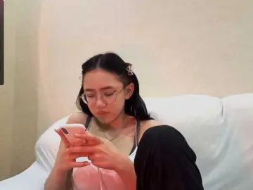 Bongacams Nude Webcam of MyrleHenggeler