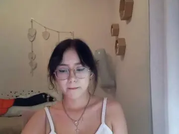 Bongacams Watch Live Sex Cams of MyrleHenggeler