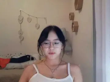 Bongacams Free Live Porn of MyrleHenggeler