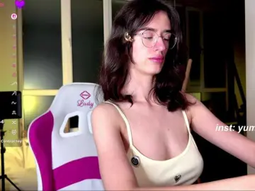 Bongacams Watch Live Sex Cams of SweetieTati