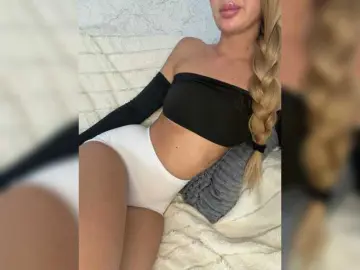 Bongacams Nude Webcam of EmilliX