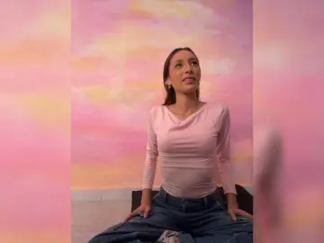 Bongacams Watch Live Sex Cams of Megan-Holly