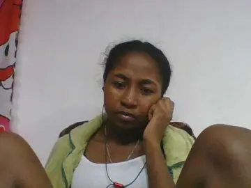 Bongacams Watch Live Sex Cams of Marinah1a