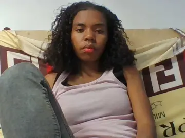 Bongacams Sex Cam of Emelie1a