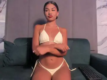 Bongacams Nude Webcam of Jazmiin-Evans