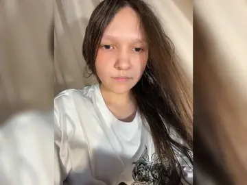 Bongacams Sex Cam of Cute-Lolly