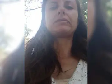 Bongacams Sex Cam of Erine9900