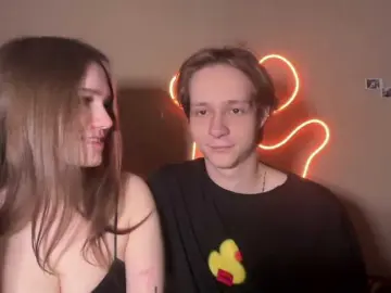 Bongacams Free Porn Cam of titsDestroy2008