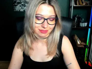 Bongacams Live Sex Cam of xxHeidiLove