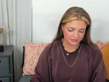 Bongacams Free Live Porn of LilyTop