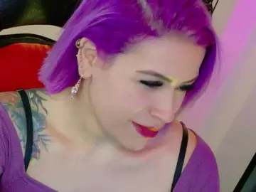 Bongacams Watch Live Sex Cams of Ivypoison10