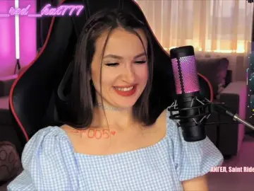 Bongacams Sex Cam of Supergirl7771