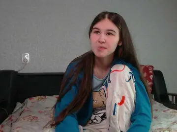 Bongacams Watch Live Sex Cams of littleowlx