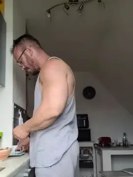 Cam4 Watch Live Sex Cams of yumyum18