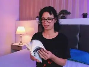 Cam4 Watch Live Sex Cams of AliceMadnes