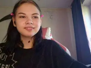 Cam4 Live Sex of HildredBiel