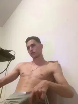 Cam4 Live Sex Cam of branquinho62go
