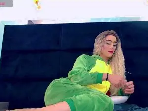 Cam4 Adult Webcam of Hot_sexy_doll