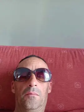 Cam4 Sex Cam of comilon77