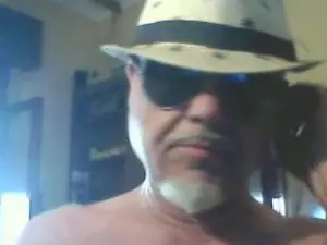 Cam4 Live Sex of crazy1972