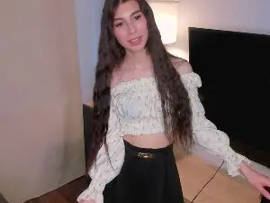 Cam4 Free Porn Cam of ChayaVillaneuva