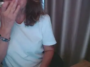 Cam4 Watch Live Sex Cams of LauraOven