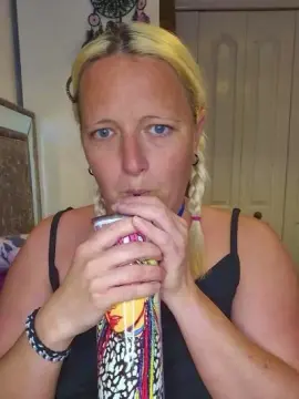 Cam4 Live Sex Cam of JuliaJamesXX69