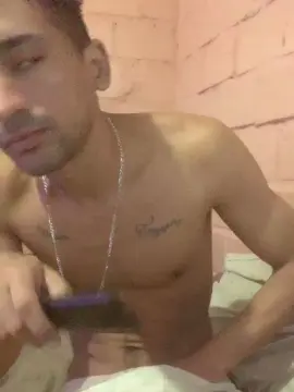 Cam4 Live Sex Cam of brunootz