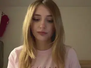 Cam4 Live Porn of KeithaGrunder