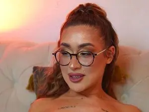 Cam4 Sex Chat of AileenKiss