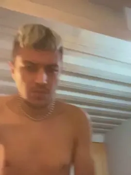 Cam4 Free Live Porn of pichulito666
