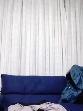 Cam4 Sex Cam of Crissmxxx