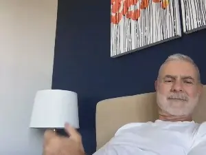 Cam4 Live Sex of hairydaddyxx1