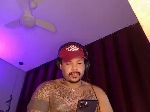 Cam4 Nude Webcam of alexmonster2