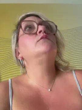Cam4 Private Sex Chat of sexyglam