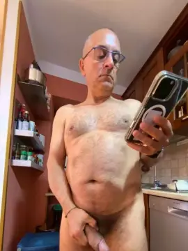 Cam4 Free Live Porn of Milk1958