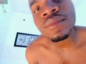 Cam4 Live Porn of adry_moon