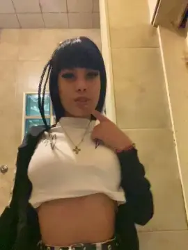 Cam4 Free Live Porn of Chulita22