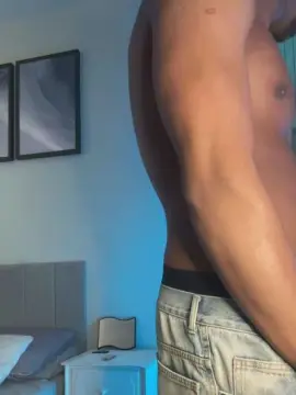Cam4 Live Sex Cam of Pintudomacho