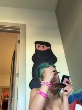 Cam4 Free Live Porn of trickzforstickz