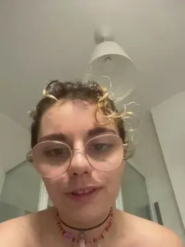 Cam4 Sex Chat of Emy_2002