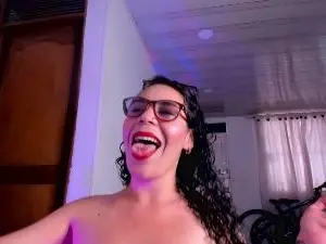 Cam4 Watch Live Sex Cams of mia_velvet1