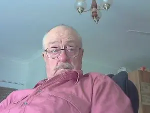 Cam4 Nude Webcam of robert_51xx